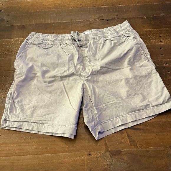 Sonoma Men's Light Gray Flat Front Pull On Shorts - Picture 1 of 4